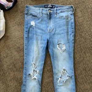 Ripped high waisted Hollister jeans